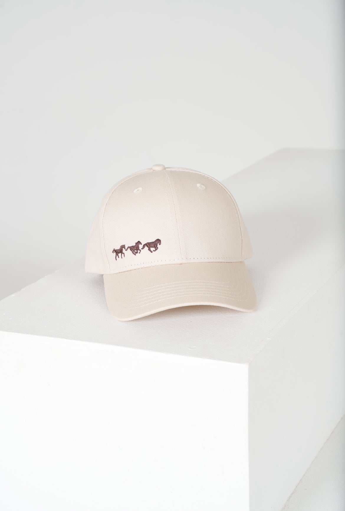 Wild gallop Baseball Cap